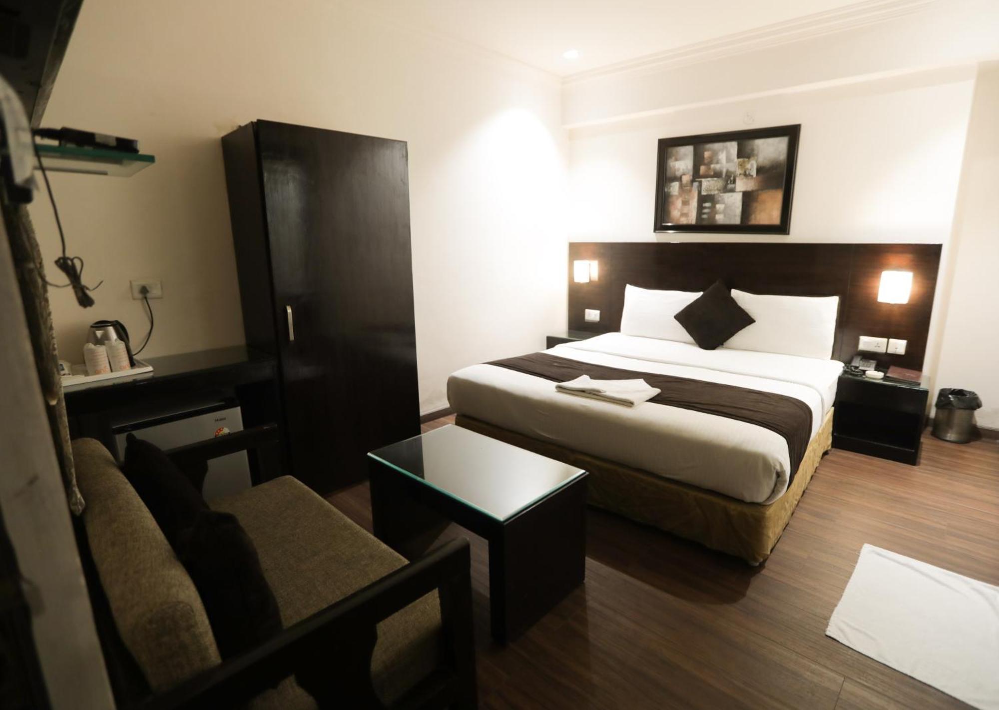 Anr Hotels Lucknow Exterior foto